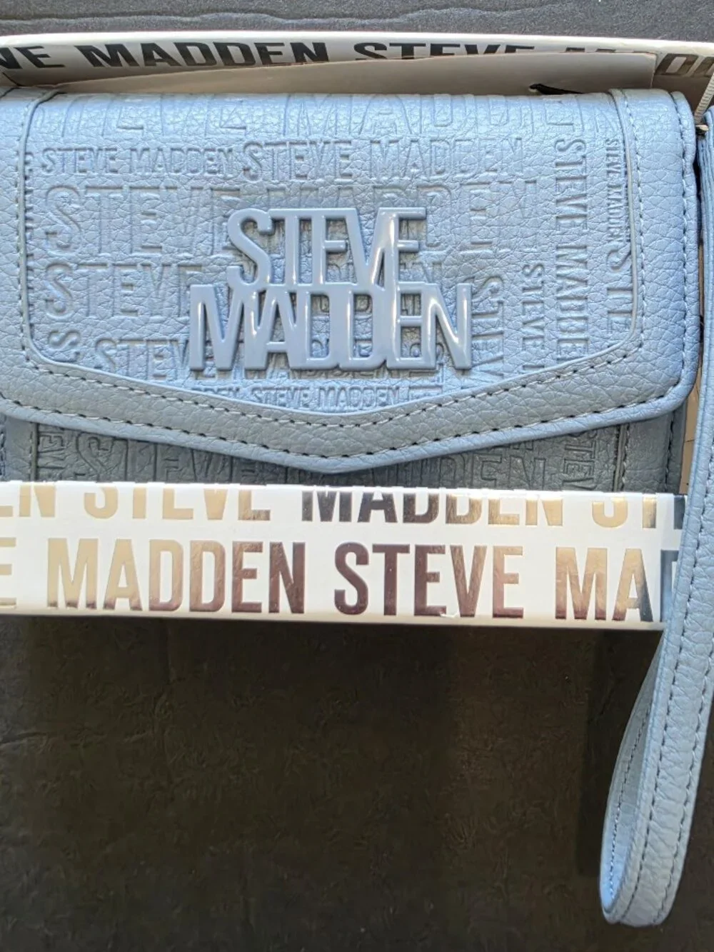 Steve Madden Denim & Embroidered Boxed BBRETT Wallet + Wrist Strap NWT MB194600